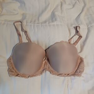 Victoria's Secret underwire bra with lace